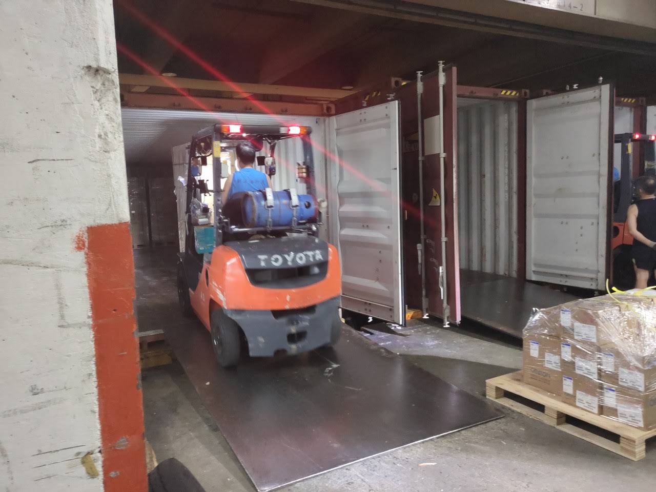 工人操作照片 2